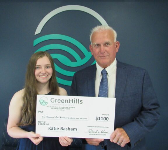 Katie Basham Receives $1,100 Scholarship